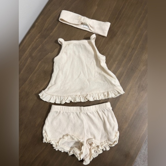 Carter's Other - Carter's Cream Baby Girl Outfit